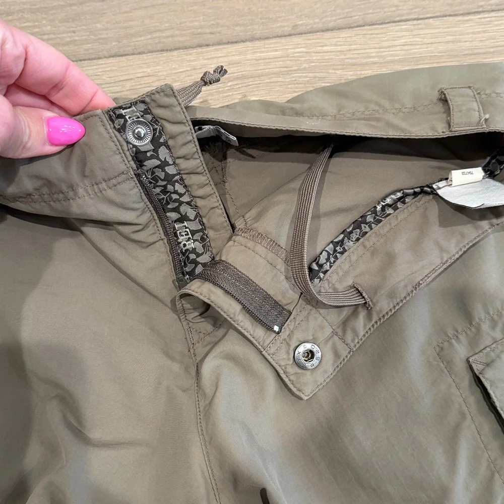 REI‎ Tan Hiking Active Outdoor Trail UPF 50+ Nylon Cargo Mid Rise Shorts Size 2